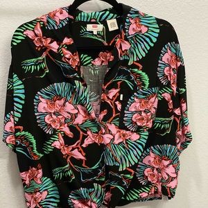 LEVI’S CROP TOP FLORA BUTTON UP